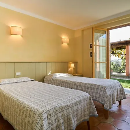公寓 Sleeps 4 Pool Air Con *
